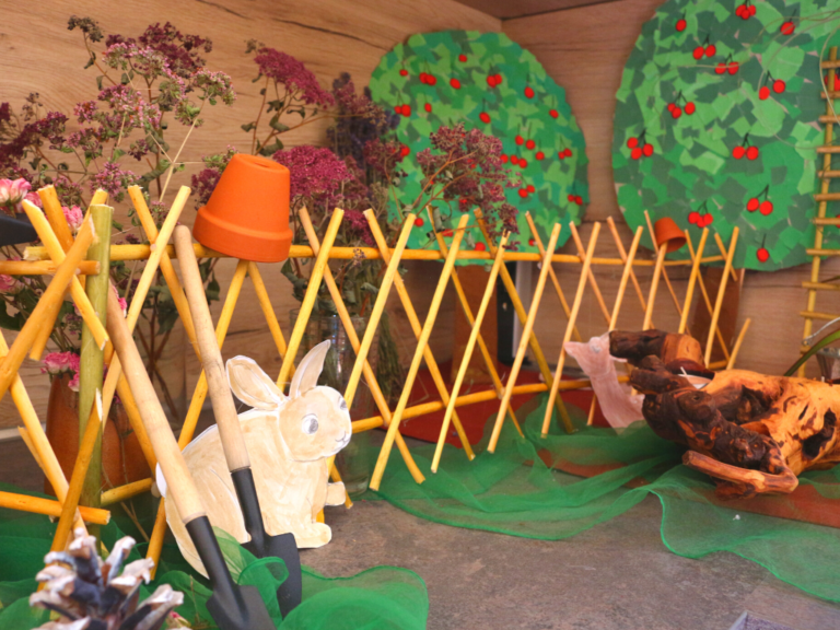 Tagespflege Selbst gebastelte kleine Herbstlandschaft
